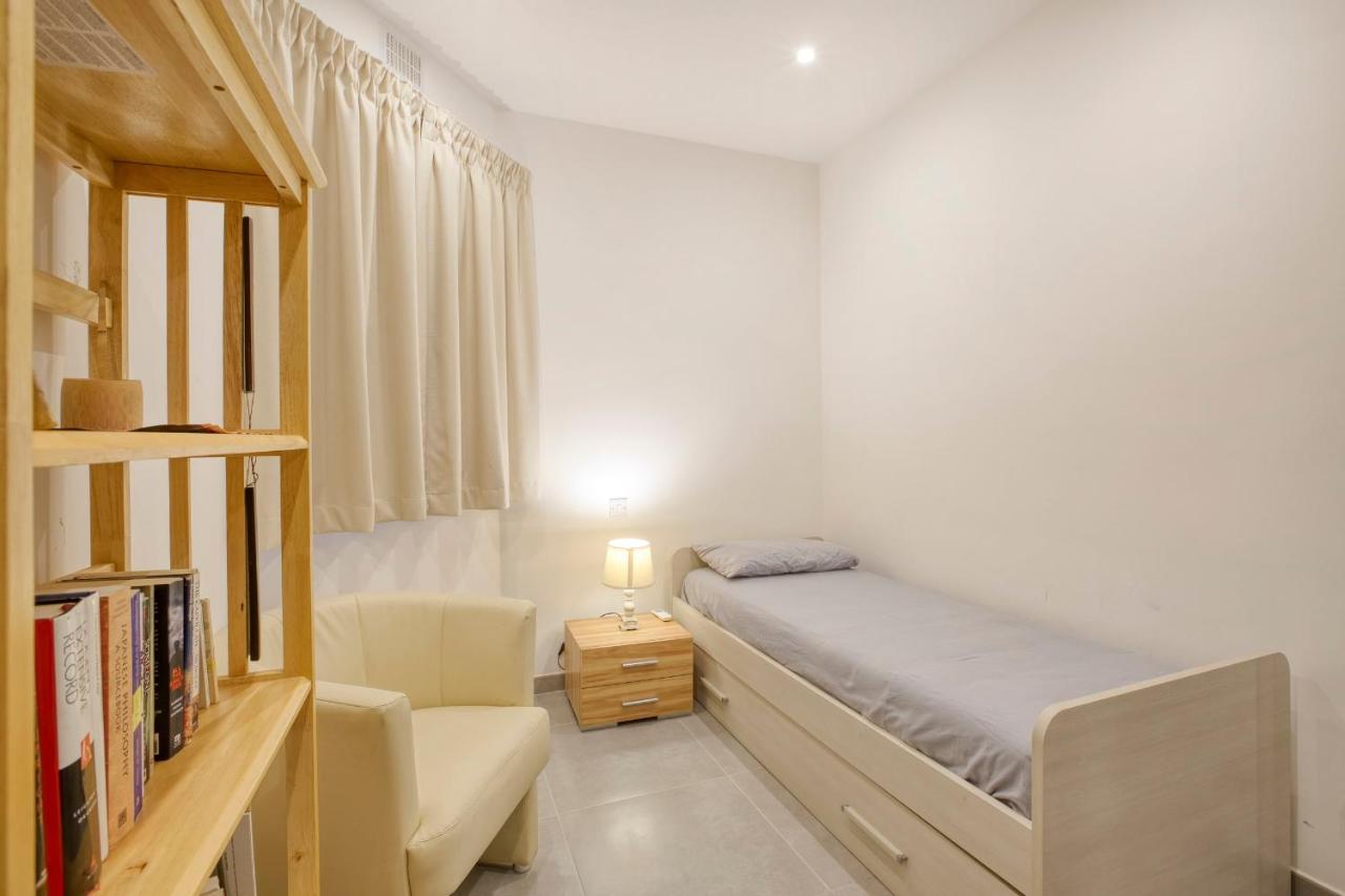 Apartment With Pool-Hosted By Sweetstay Zebbug  Exterior foto